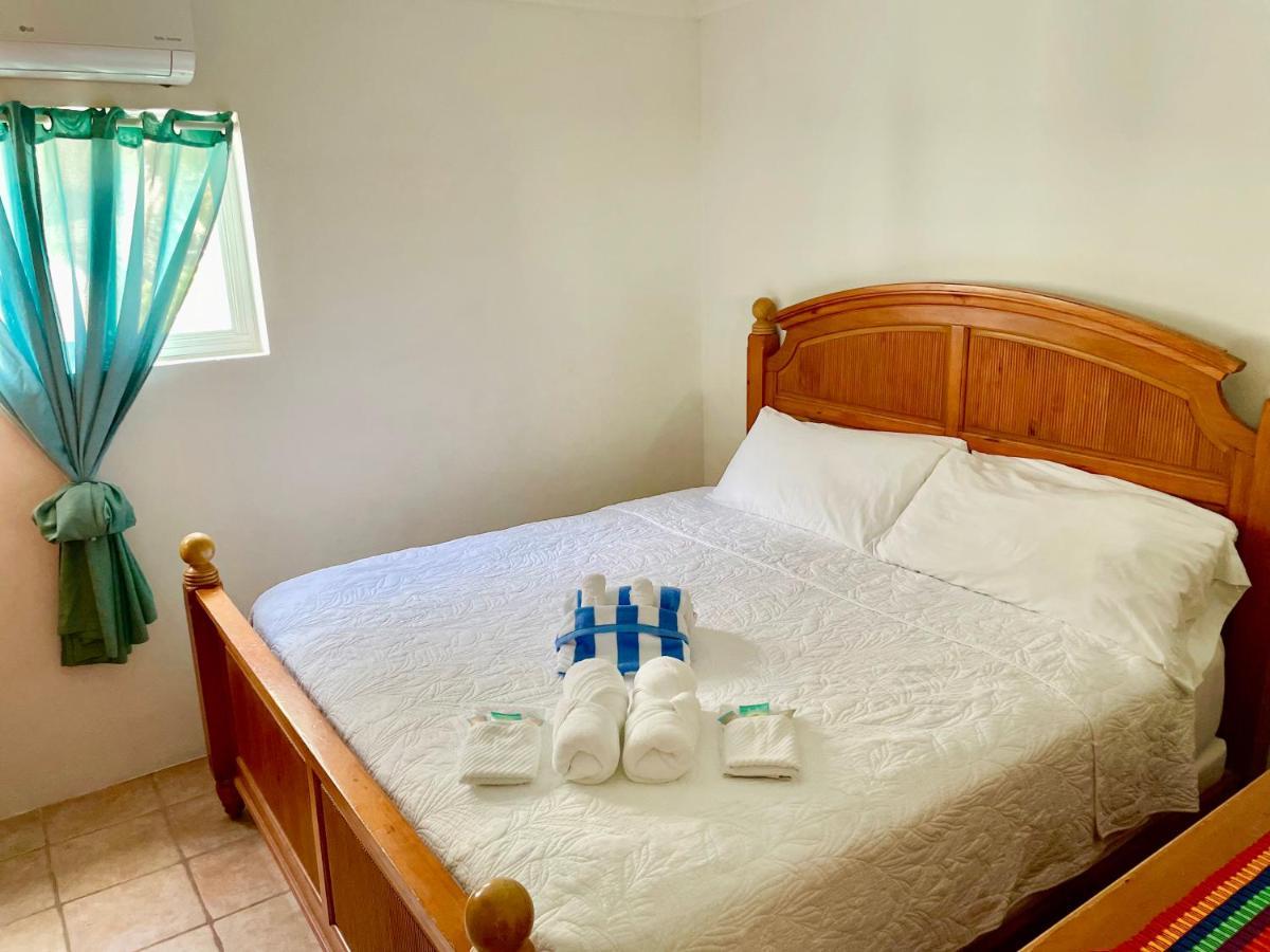 Seaside Villas Caye Caulker Buitenkant foto